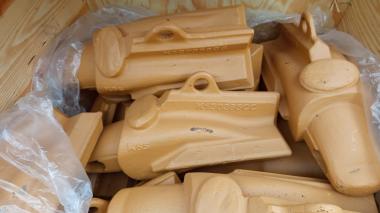 Адаптер K130385CC / 209-70-44270 угловой, система Hensley KMax