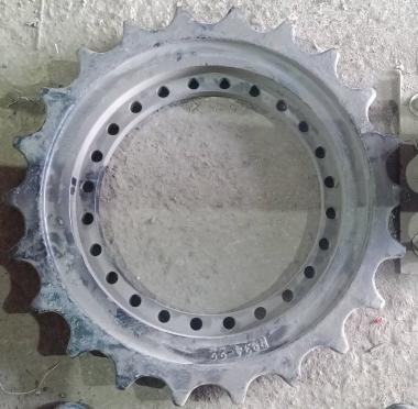 Ведущее колесо (звездочка) (24/22T/425/730) P=203 (Liebherr R934B-LMD,R944HDS) 9391227