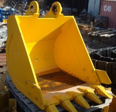 Ковш Komatsu PC-200 (0,8 м3) 20Y-70-31610
