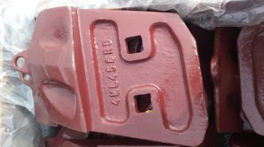 Защита межзубьевая 4ML45BRD правая (Komatsu WA500)