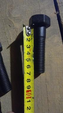 Болт звездочки (R480LC-9S) М20х2.5-10Gх70 81E1-19670 / 01010-62070