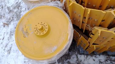 Колесо направляющее (D=930, d вала 68мм, Liebherr PR-764L) 10300209 / 10678748