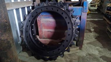 Ведущее колесо (звездочка) (24/23T/556) (М22х2.5х65) P=216 Hitachi ZX450 1010956 / 1028494