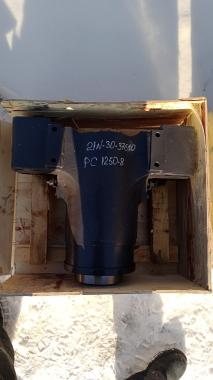 Бугель (домкрат) 21N-30-37610 Komatsu PC-1250