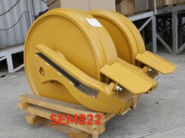 Колесо направляющее TD22351100 (W44079000) с осью и кронштейном SEM822D