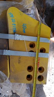 Нож угловой правый 7 отв. 40мм. (Komatsu WD600-3) 175-70-21136