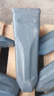 Зуб ковша 9W8452RC (J450; E330; 1U3452RC; LC450RC) литье