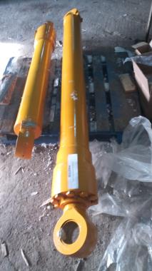 Гидроцилиндр рукояти (Liebherr 944B) 94027236