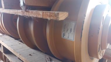 Каток опорный двубортный (Liebherr PR-764) 11081597