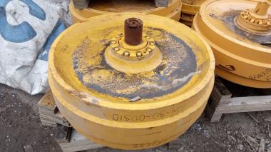 Колесо направляющее (d=82см) Komatsu D275 17M-30-00310