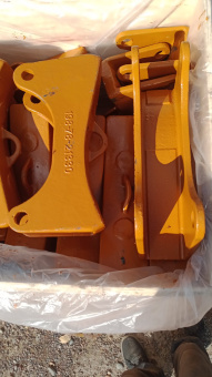 Протектор (защита рыхлителя) D375A-6 198-78-21330 фото 1